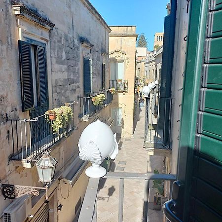 Li Frati Suite Lecce Esterno foto